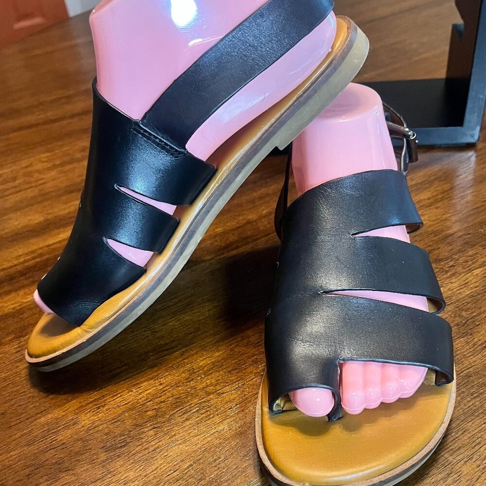 Women's Franco Sarto Black Leather "Kira" Buckle Gladiator Sandals Size 8M